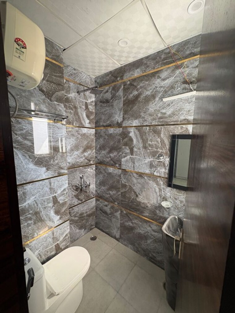 Bathroom, sector 46 3 Bedroom 2400 Sq.Ft. Builder Floor In Sector 46 Gurgaon 10165192