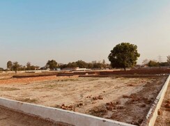 Plot For Sale in Sector 75