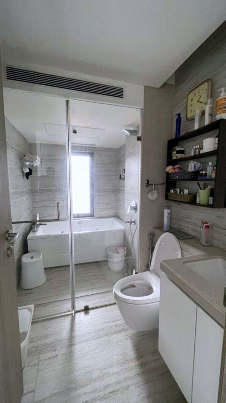 Bathroom, rustomjee-paramount 4 Bedroom 1980 Sq.Ft. Apartment In Khar West Mumbai 10165239