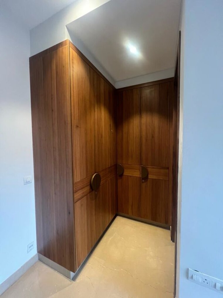 undefined, kailash colony 4 Bedroom 311 Sq.Yd. Builder Floor In Kailash Colony Delhi 10165240
