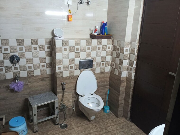 Bathroom, rwa-apartments-sector-72 3 Bedroom 162 Sq.Mt. Independent House In Sector 72 Noida 10165243