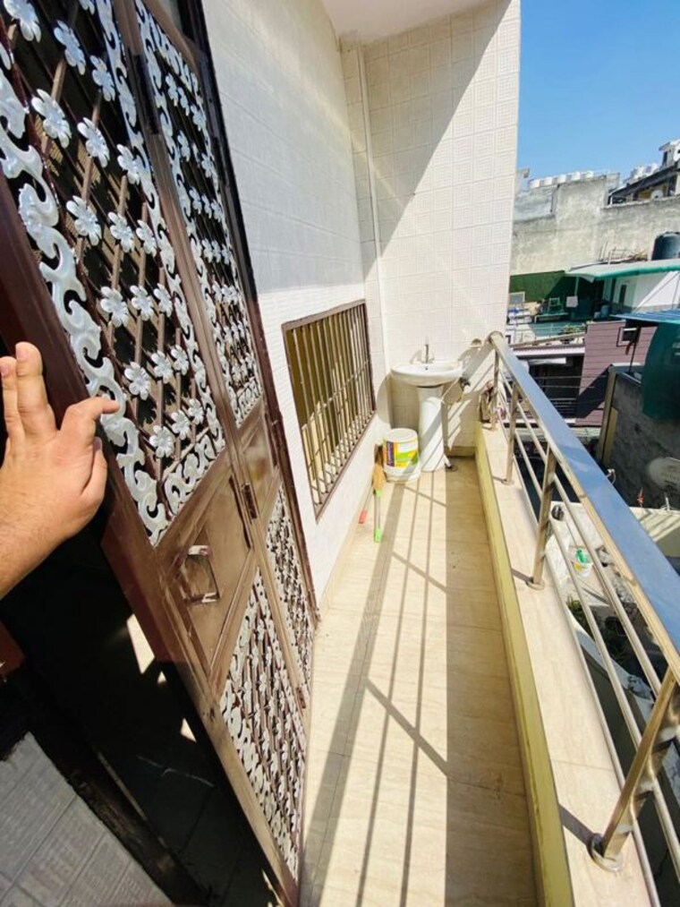 Balcony, uttam nagar 2 Bedroom 800 Sq.Ft. Builder Floor In Uttam Nagar Delhi 10165275
