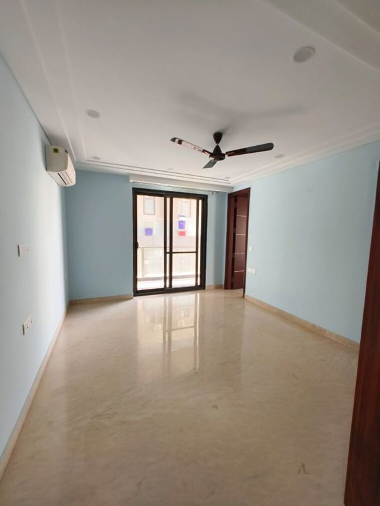 Room, saket 6 Bedroom 500 Sq.Yd. Builder Floor In Saket Delhi 10165276