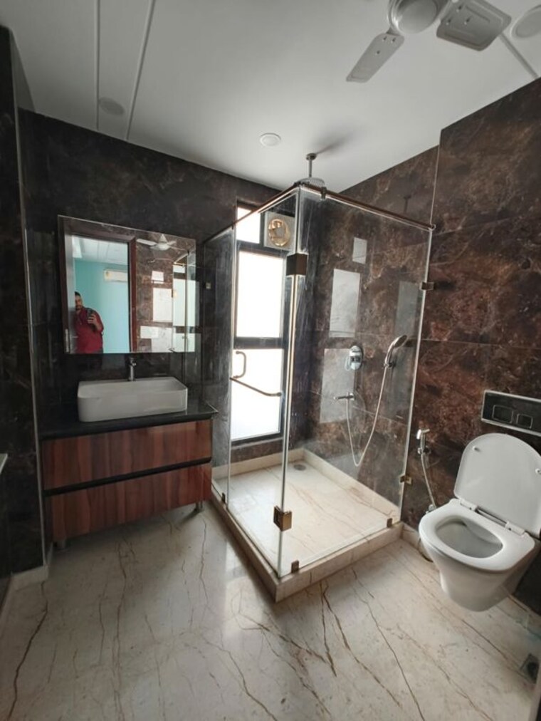 Bathroom, saket 6 Bedroom 500 Sq.Yd. Builder Floor In Saket Delhi 10165276