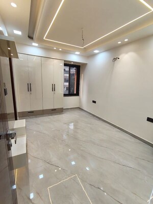 4 BHK Apartment For Sale in Rohini Sector 9