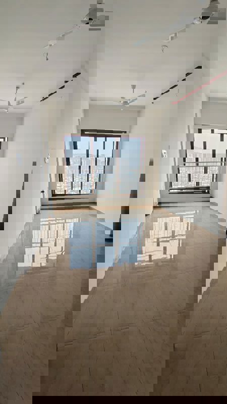 1 BHK 550 Sq.Ft. Apartment in Crescent Silverwoods