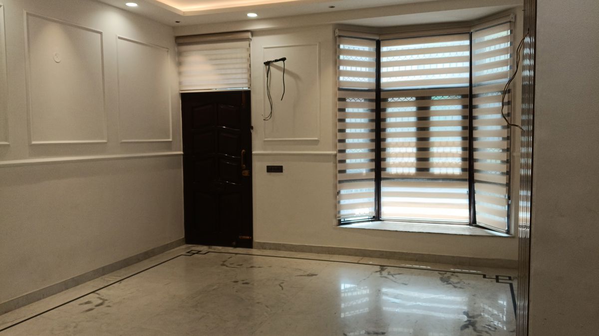 3 BHK + Pooja Room Builder Floor For Rent in South City 1