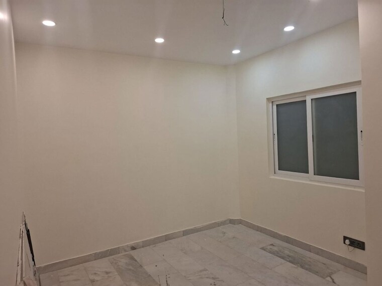 Room, kailash colony 3 Bedroom 160 Sq.Yd. Builder Floor In Kailash Colony Delhi 10165336
