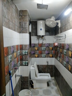 Attached Bathroom in 3 BHK Builder Floor at Rajendra Nagar – for Rent