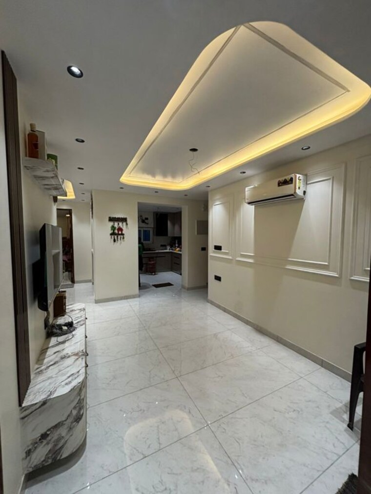 Room, pitampura 4 Bedroom 1800 Sq.Ft. Apartment In Pitampura Delhi 10165329