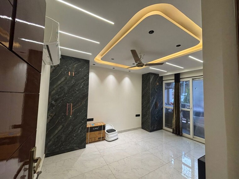 Room, pitampura 4 Bedroom 1800 Sq.Ft. Apartment In Pitampura Delhi 10165329