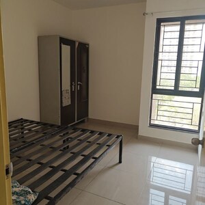 Room in 2.5 BHK Apartment at Nanded Lalit, Sinhagad Road – for Rent