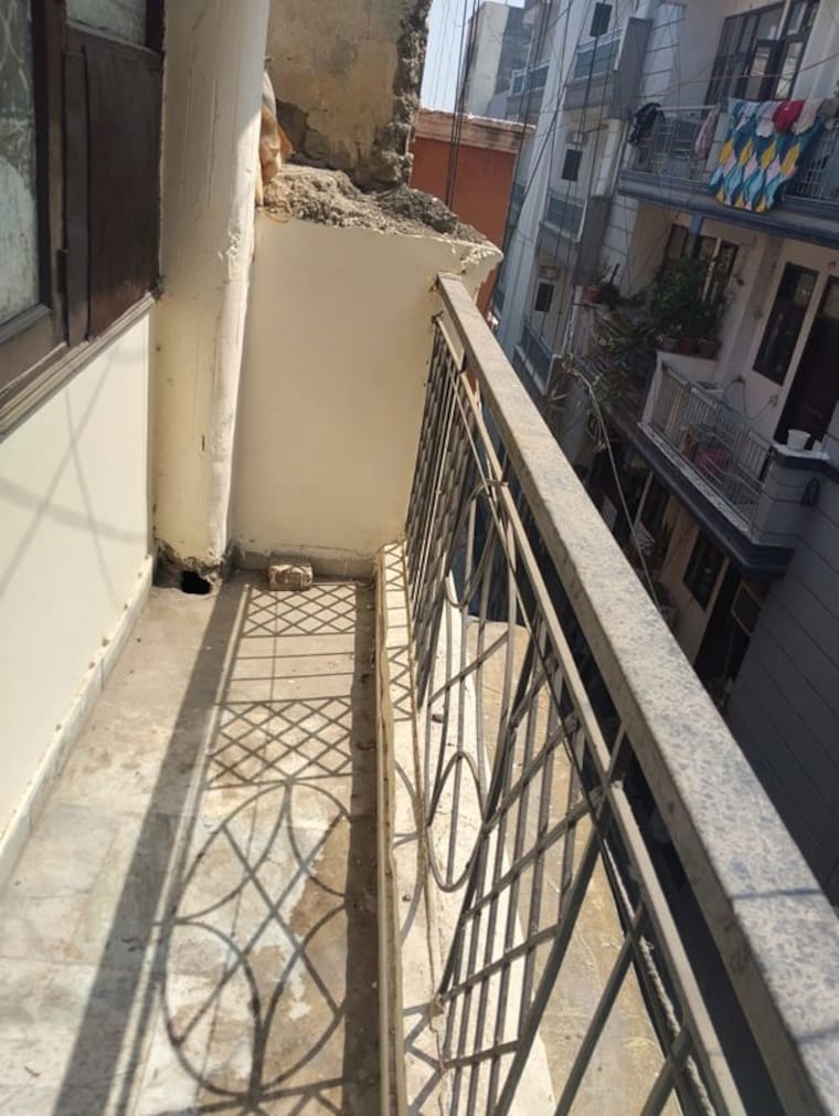 Balcony, neb sarai 1 Bedroom 450 Sq.Ft. Builder Floor In Neb Sarai Delhi 10165354