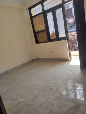 Room in 1 BHK Builder Floor at Neb Sarai – for Rent