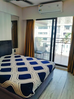 Bedroom in 4 BHK Apartment at Palm Hills, Malad East – for Sale