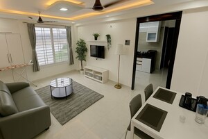 Master Bedroom in 2 BHK Apartment at Lake View Apartments Powai, Powai – for Rent