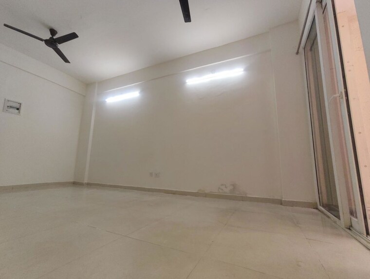 Room, signature-global-the-millennia 3.5 Bedroom 850 Sq.Ft. Apartment In Sector 37d Gurgaon 10165234