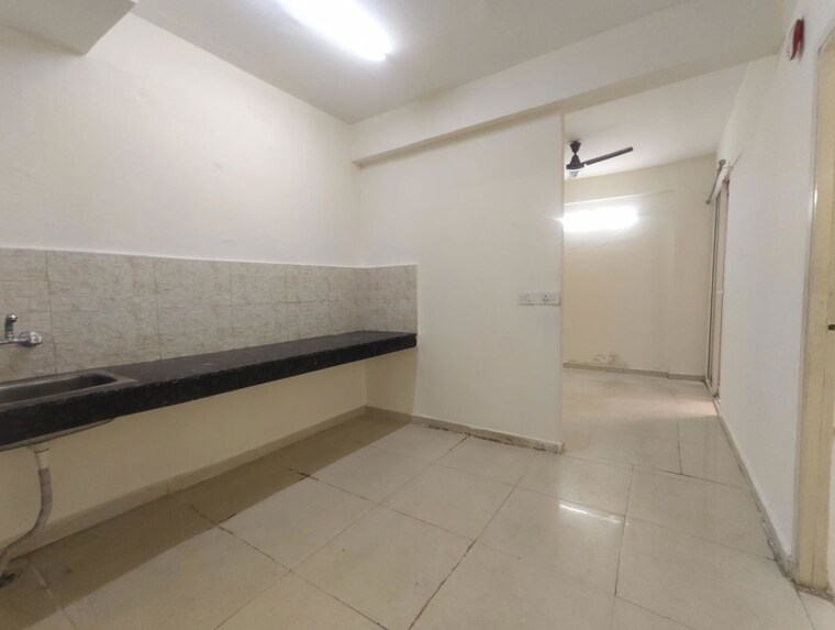 Room, signature-global-the-millennia 3.5 Bedroom 850 Sq.Ft. Apartment In Sector 37d Gurgaon 10165234