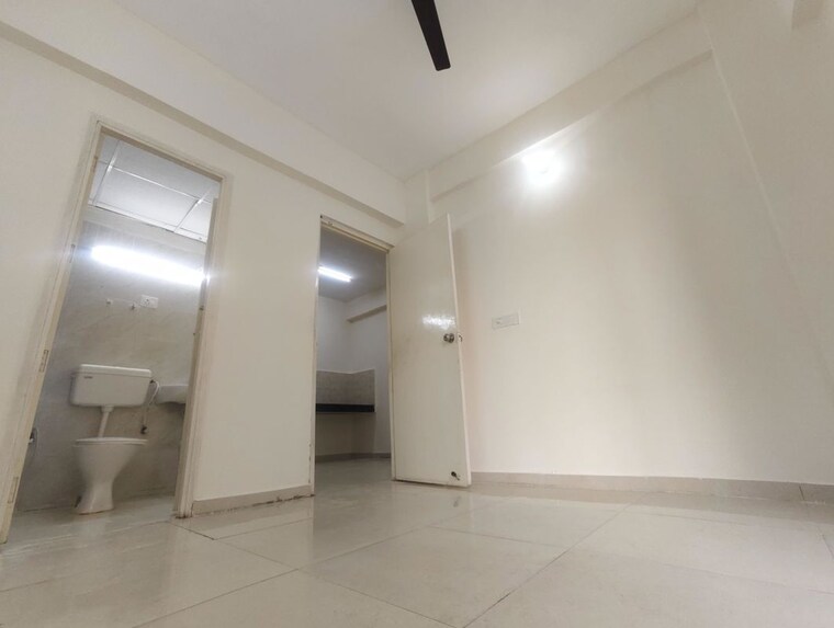 Room, signature-global-the-millennia 3.5 Bedroom 850 Sq.Ft. Apartment In Sector 37d Gurgaon 10165234