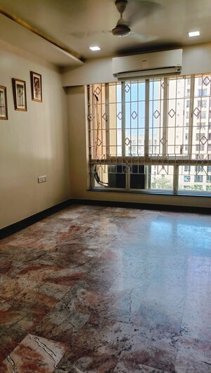 Room in 1 BHK Apartment at Hiranandani Estate Crown, Ghodbunder Road – for Sale