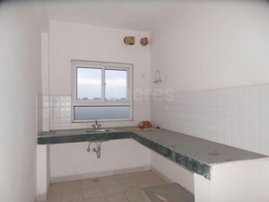 Kitchen in 3 BHK Builder Floor at BPTP Parkland Pride, Sector 77 – for Sale