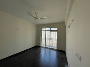 Room in 3.5 BHK Apartment at Levana Celebrity Gardens, Sushant Golf City – for Rent