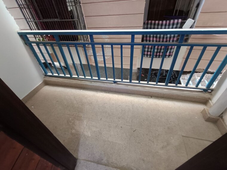 Balcony, sector 73 2 Bedroom 1000 Sq.Ft. Builder Floor In Sector 73 Noida 10165501