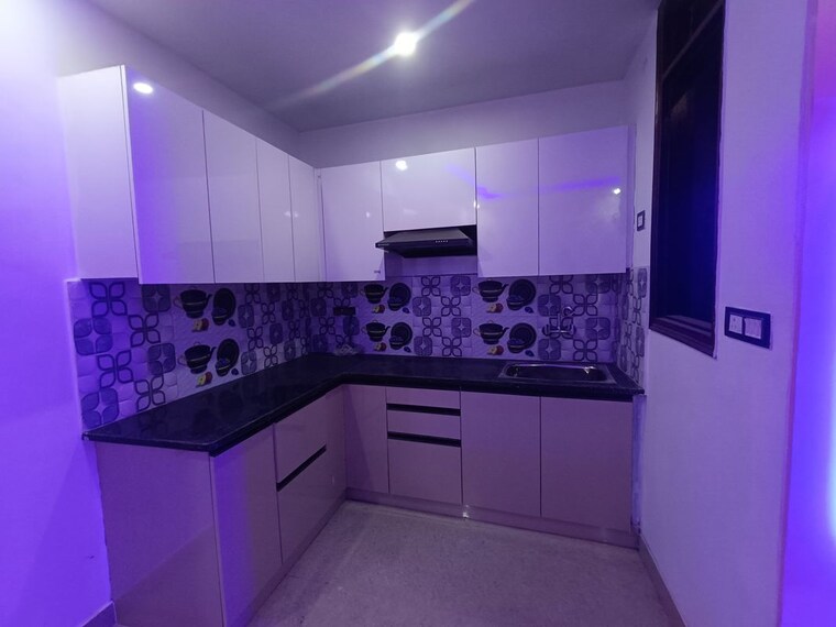 Kitchen, sector 73 2 Bedroom 1000 Sq.Ft. Builder Floor In Sector 73 Noida 10165501