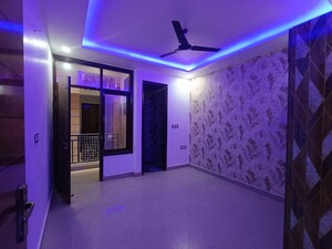 Room in 2 BHK Builder Floor at Sector 73 – for Sale