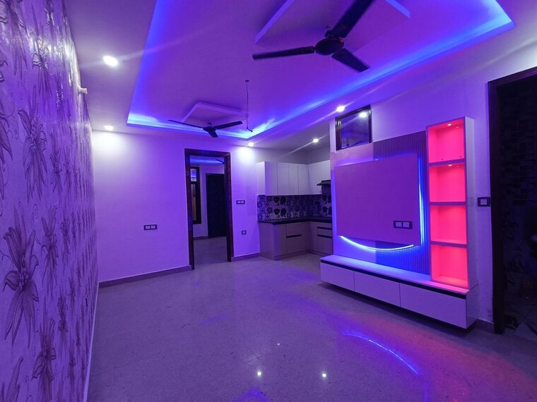 Living Room, sector 73 2 Bedroom 1000 Sq.Ft. Builder Floor In Sector 73 Noida 10165501