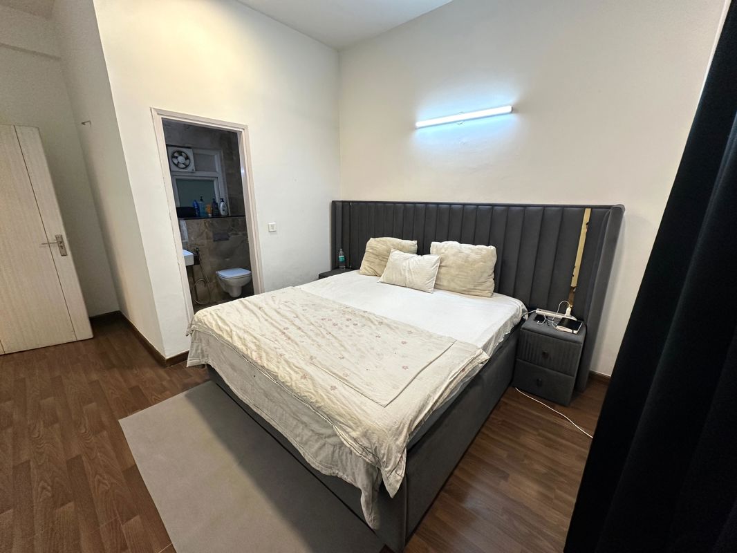 4 BHK + Servant Room Apartment For Rent in Tulip Purple