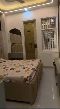 2 BHK + Servant Room Builder Floor For Sale in Sector 49