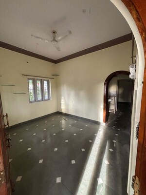 Furnished Amenities in 2 BHK Villa at Savedi – for Rent