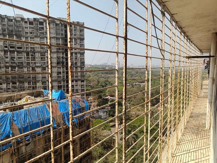 Balcony, summit-apartment 2 Bedroom 798 Sq.Ft. Apartment In Goregaon East Mumbai 10144940