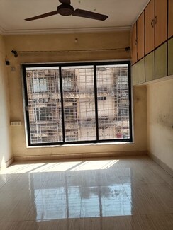 2 BHK Apartment For Rent in Summit Apartment