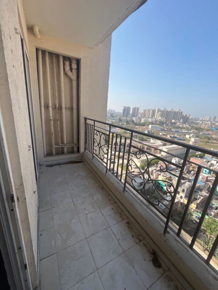 Balcony, signature-the-millennia-2 2 Bedroom 552 Sq.Ft. Apartment In Sector 37d Gurgaon 10165522
