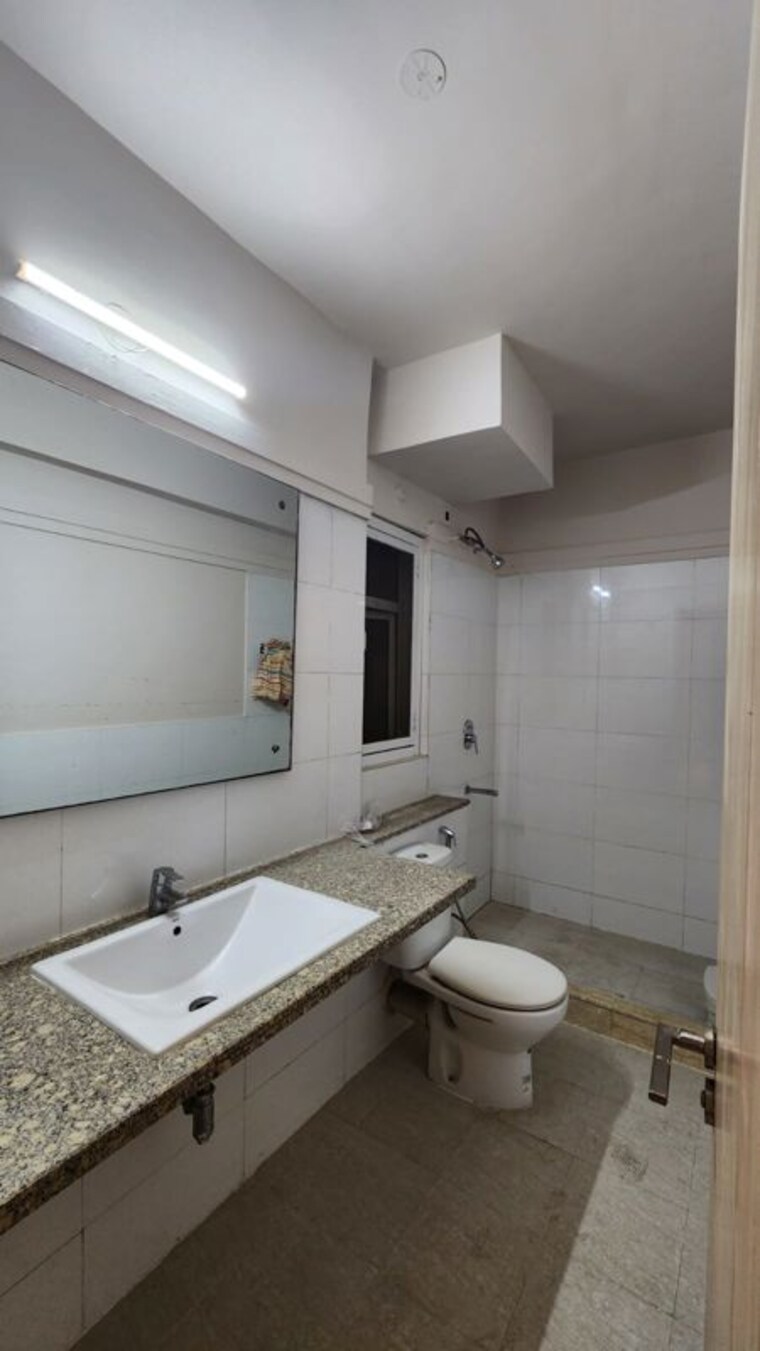 Bathroom, dlf-new-town-heights-ii 4 Bedroom 2530 Sq.Ft. Apartment In Sector 86 Gurgaon 10165622