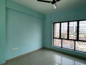 Room in 3 BHK Apartment at Ekta Floral, Tangra – for Sale