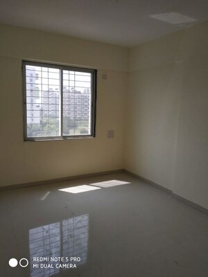 Room in 2 BHK Apartment at Shantai Classic, Ravet – for Rent