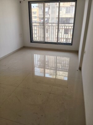 Room in 2 BHK Apartment at Yash Ina Apartments, Goregaon West – for Rent