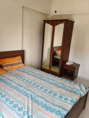 Bedroom in 2 BHK Apartment at Chandak Stella, Goregaon West – for Rent