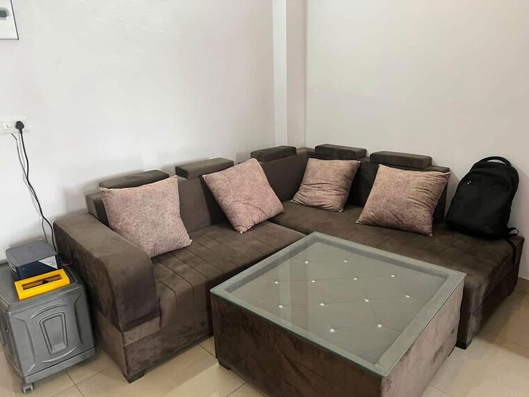 Bedroom, avl-36-gurgaon 1 Bedroom 400 Sq.Ft. Apartment In Sector 36 Gurgaon 10165648