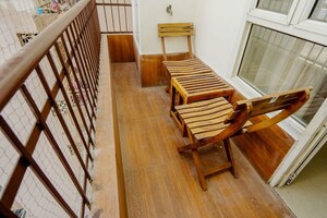 Staircase in 2.5 BHK Apartment at Supertech Cape Town, Sector 74 – for Sale