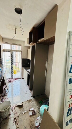 Team Area in 2.5 BHK Apartment at Imperia Esfera, Sector 37c – for Rent