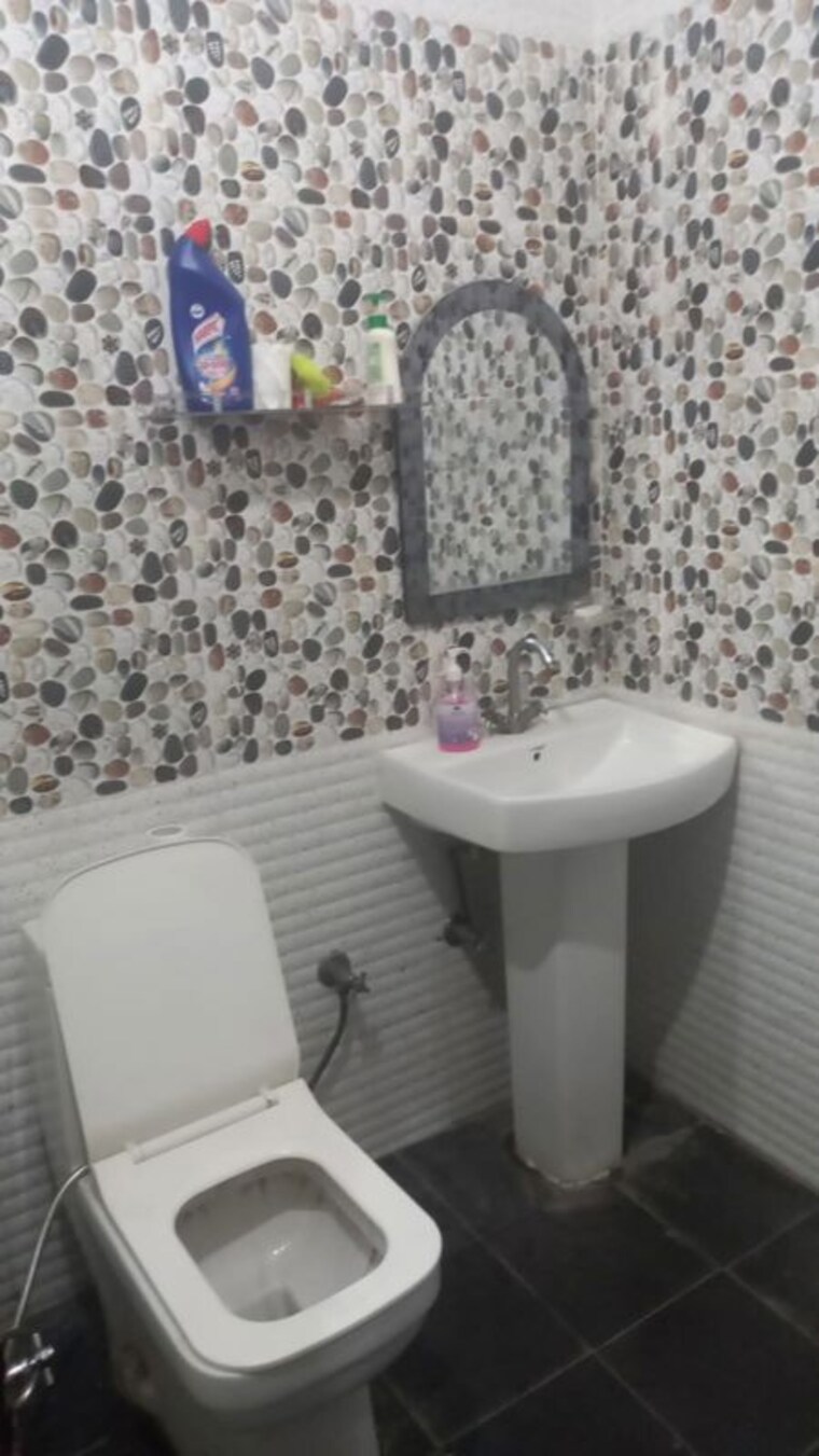 Bathroom, new industrial township 5 6+ Bedroom 100 Sq.Yd. Independent House In New Industrial Township 5 Faridabad 10165702