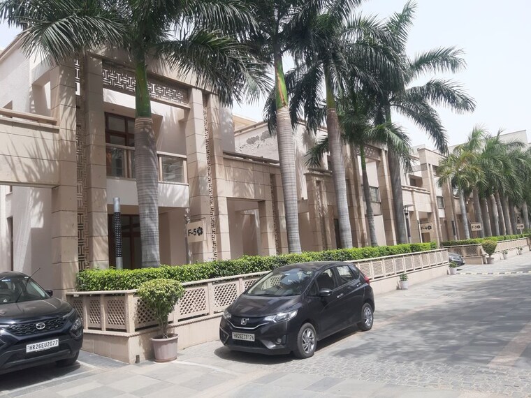  Parking, ss-hibiscus 4 Bedroom 10000 Sq.Ft. Villa In Sector 50 Gurgaon 10165586