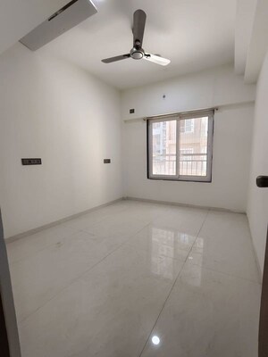 Bedroom in 2 BHK Apartment at Goregaon West – for Rent