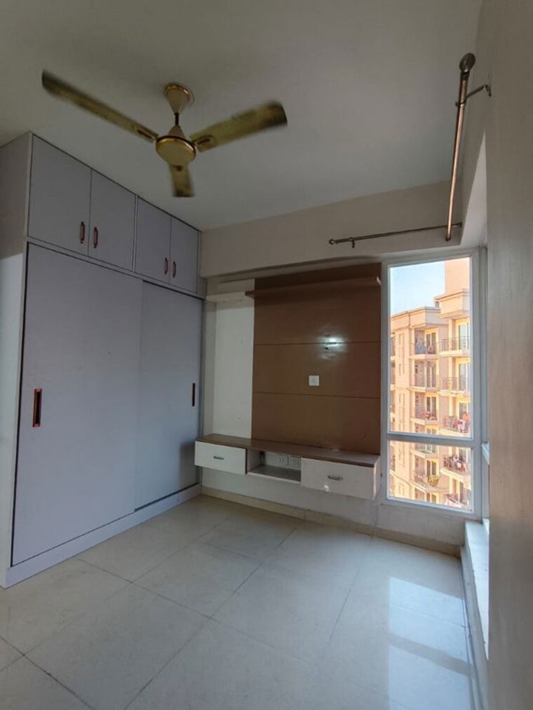 Living Room, imperia-esfera 3 Bedroom 1815 Sq.Ft. Apartment In Sector 37c Gurgaon 10165699