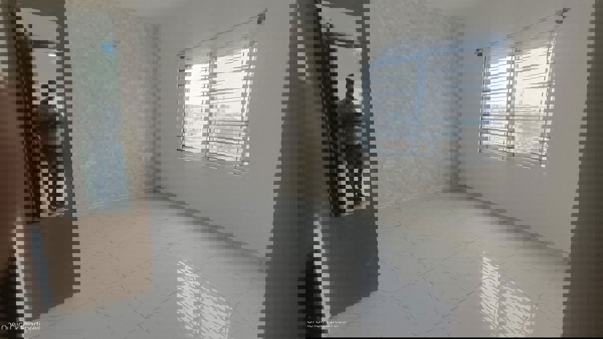 3 BHK 1650 Sq.Ft. Apartment in Trendsquares Ambience