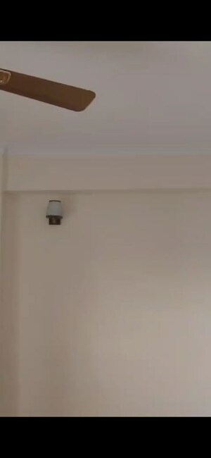 Room in 2 BHK Apartment at Supertech Eco Village II, Sector 16b Greater Noida – for Rent